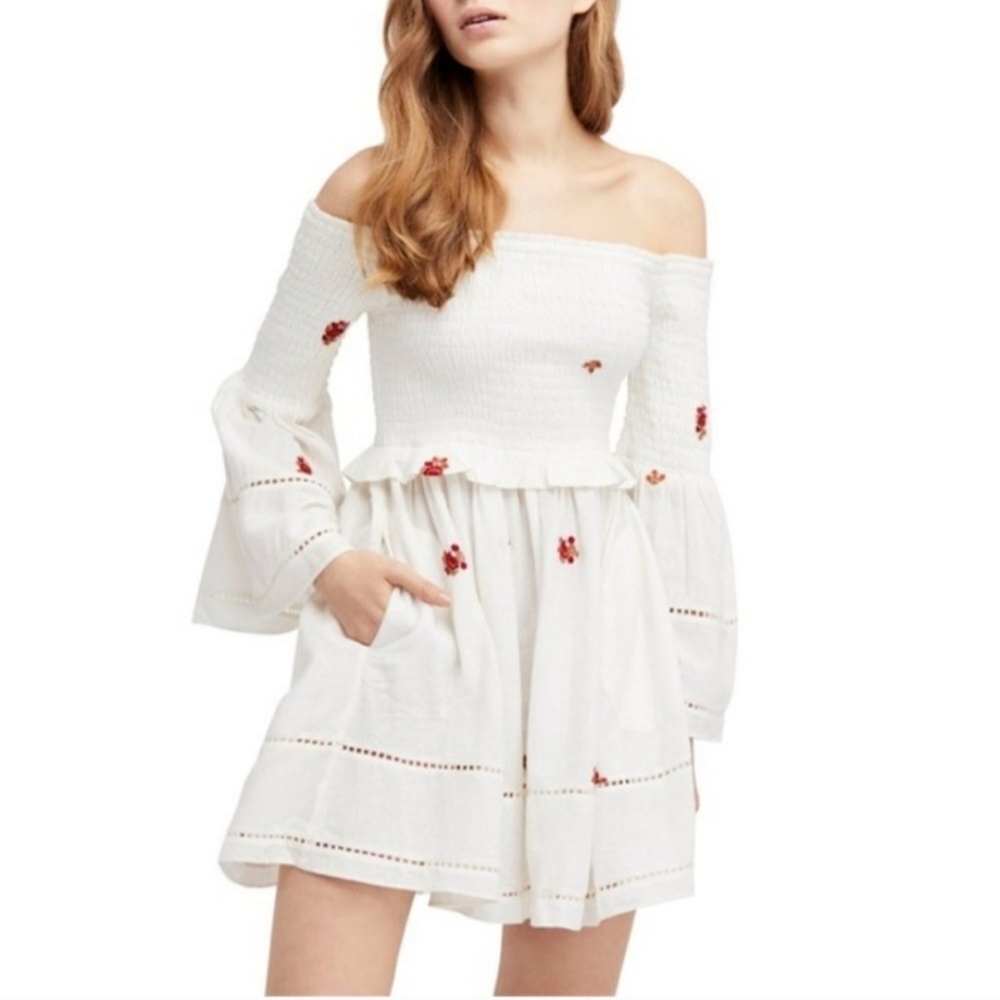 FREE PEOPLE Counting Daisies Ivory Off The‎ Shoulder Smocked Embroidered Dress 2